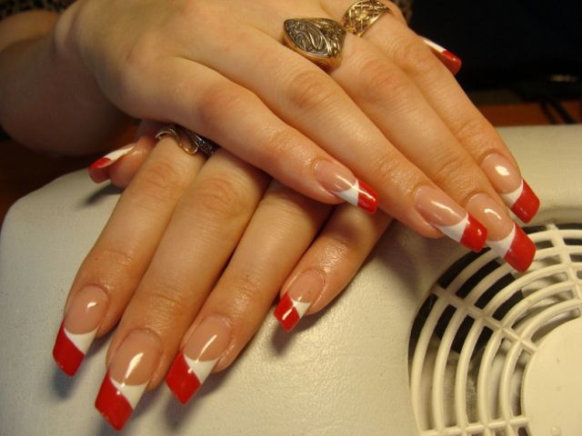 Красный дизайн ногтей: модные тенденции, фото 2022-2023